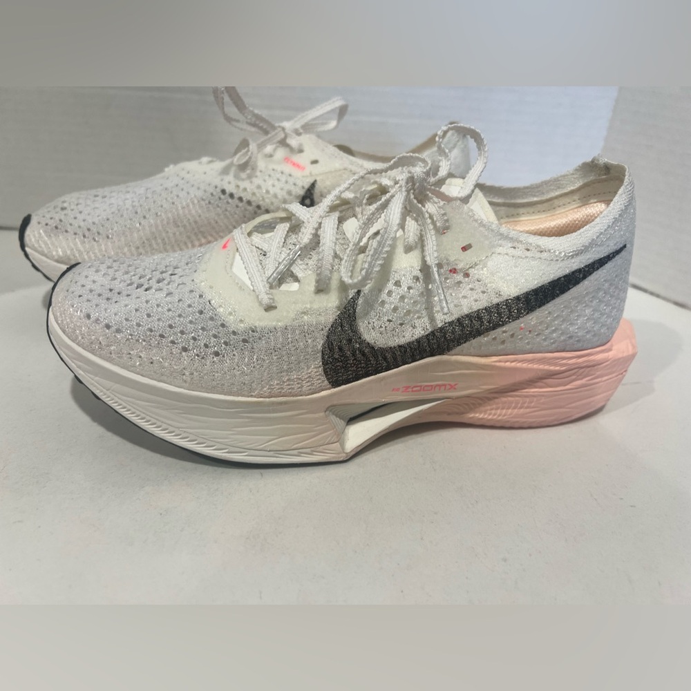 NIKE ZoomX VaporFly Womens Running Shoes Guava Ice/White DV4130-103 Sz 7.5